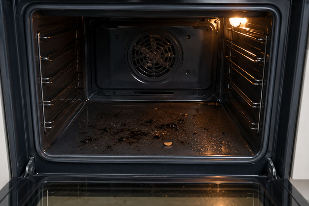 horno sucio - mantenimiento