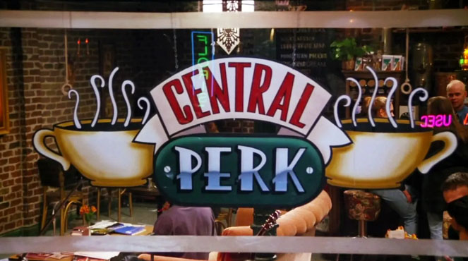logo central perk
