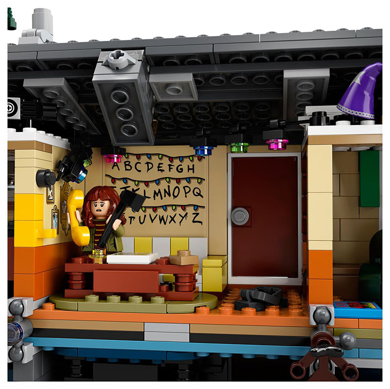 LEGO Stranger Things - El mundo del revés 75810